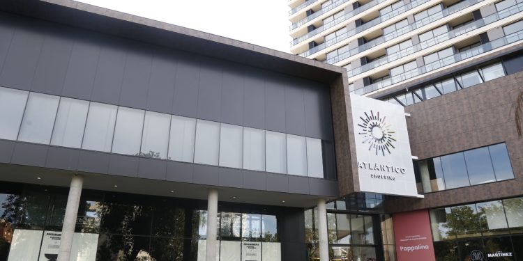 Flechado de calles y cambios de circulación en las inmediaciones del Shopping Atlántico