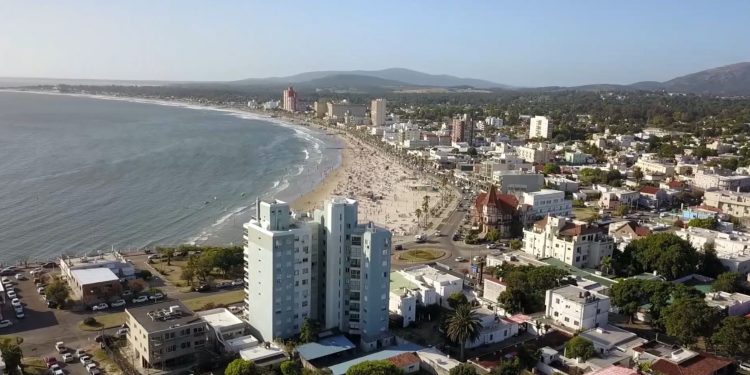 Piriápolis apuesta a una temporada positiva “principalmente con presencia de turismo interno”