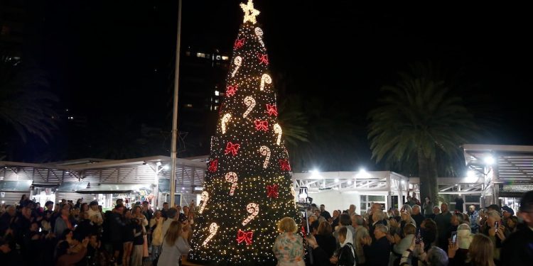 Encendido del Árbol Navideño marcó el inicio de la temporada y reunió a vecinos de Punta del Este