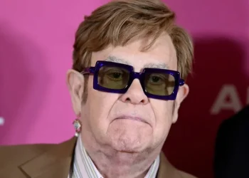 Elton John reveló que perdió la vista: qué le pasó