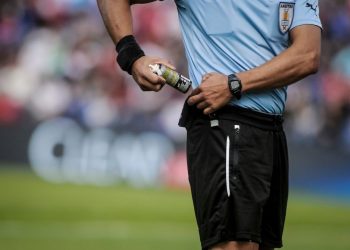 Peñarol y Nacional se enfrentan en el primer clásico del año