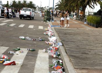 Operativo limpieza deja zona costera limpia en pocas horas luego de festejos de año nuevo