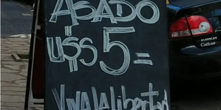 Desde hoy, los precios podrán mostrarse en dólares en Argentina