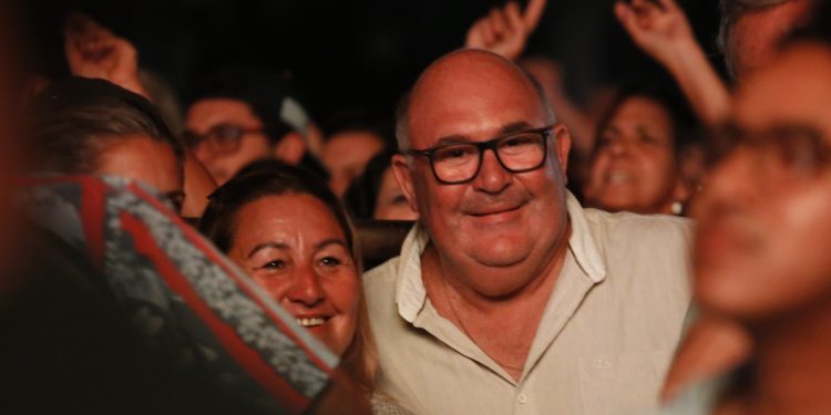 Abella se comprometió a continuar con shows gratuitos y le sumará una fiesta por pueblo