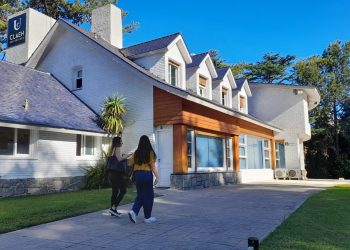 Universidad CLAEH otorgará seis becas totales para bachilleres de Maldonado