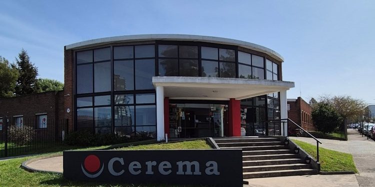 Trabajadores de CEREMA se manifestaron en contra de la pista de picadas: “Decir que no a este proyecto es decir sí a la vida”
