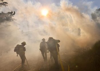 Pérdidas por incendios de Los Ángeles alcanzan 164 mil millones de dólares
