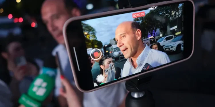 Lema: «Montevideo es un departamento que está sucio, que está roto, que está oscuro y lento»