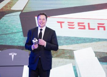 Elon Musk dice que Estados Unidos debería salir de la OTAN para no pagar por la defensa de Europa