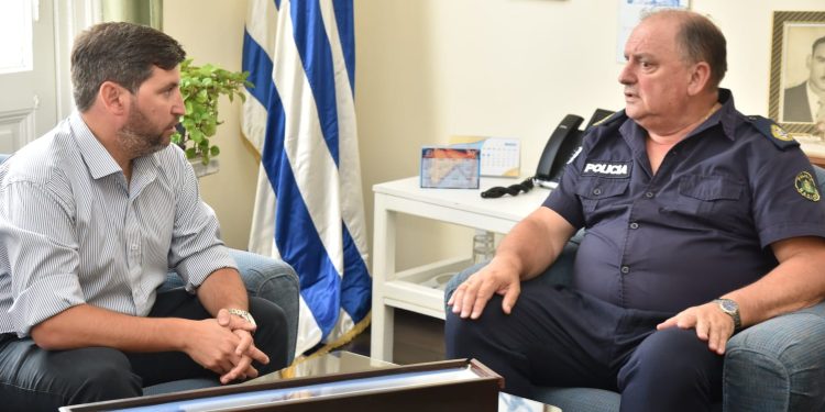 Tort se reunió con el Comando de la Jefatura de Policía para intercambiar propuestas