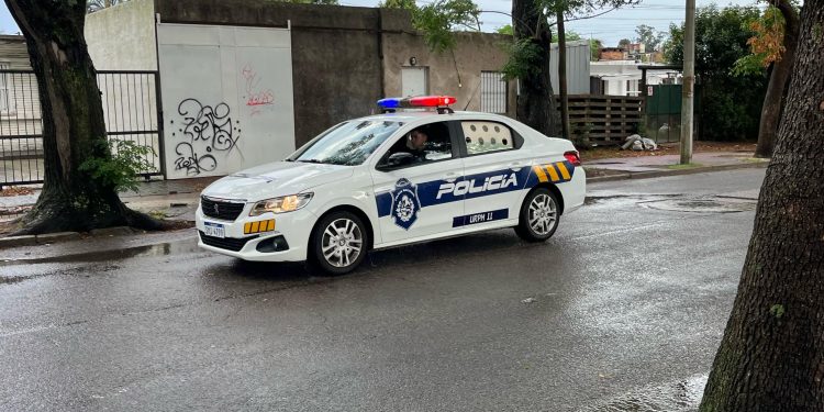 Robo de un camión culminó con una persecución por Av. Roosevelt