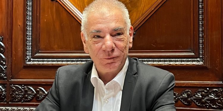 Antonini asumió su banca en el Senado de la República