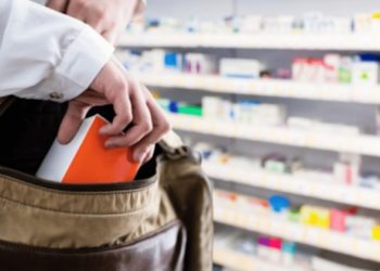 Marchó a prisión una mujer que había robado en una farmacia de La Barra hace tres años