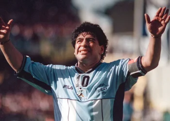 «No había aparatología suficiente para atender a Maradona», señalaron los médicos que lo asistieron