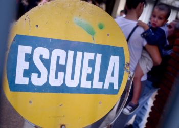 Paro en escuelas de Montevideo por agresión a una directora