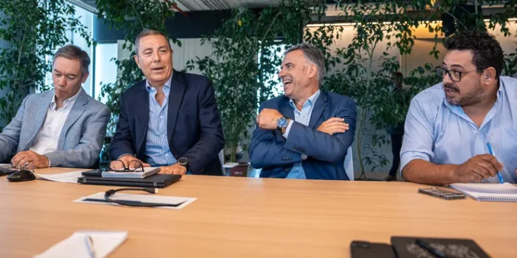 Bancada del Frente Amplio se reúne este lunes con Oddone y Vallcorba