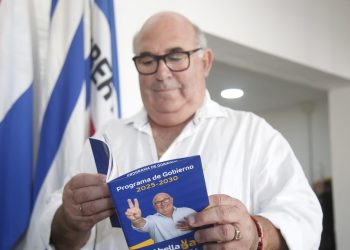 Abella presentó programa de gobierno ante la corte: obras, menores tiempos en el transporte, salud mental y guardia ambiental destacan
