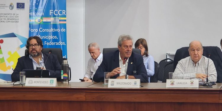 Congreso de Intendentes: Antía confirmó que propuso continuar con los Jornales Solidarios en este período
