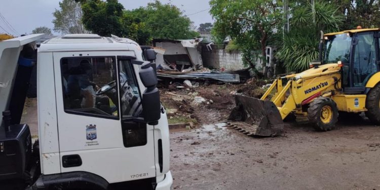 Demolieron vivienda que funcionaba como boca de venta de drogas en Maldonado