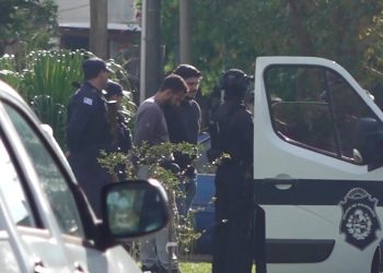 Policía atrincherado en Maldonado fue retirado de su vivienda tras 15 horas de tensión