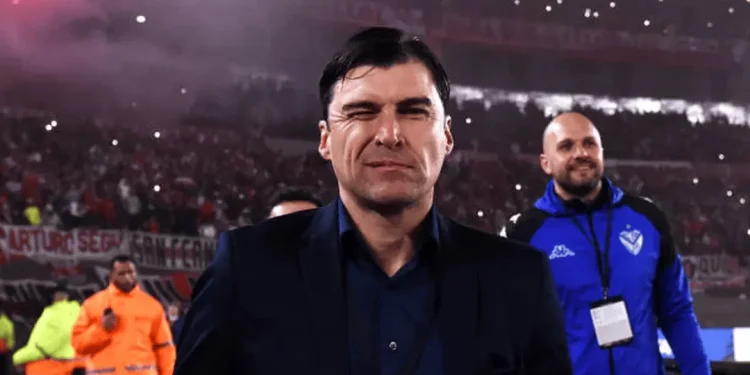 El Cacique Medina dejó su cargo como DT de Talleres de Córdoba e interesa a Nacional