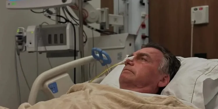 Brasil: Bolsonaro sigue internado tras operación intestinal y sin una fecha de alta definida