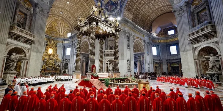 Cónclave decisivo: empieza el proceso para elegir al sucesor de Francisco con fuerte presencia latinoamericana