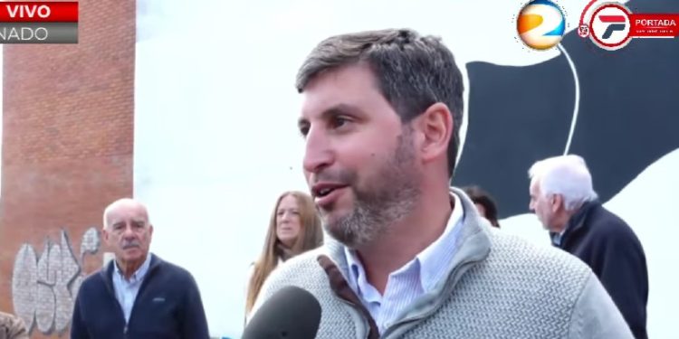 Rodeado de militancia Tort votó con la expectativa de ser el alcalde de un Maldonado Mejor