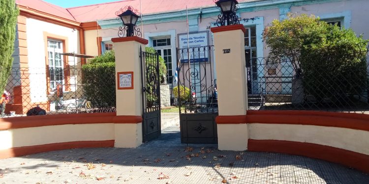 Junta Departamental realizó reconocimiento a UTU San Carlos por sus 100 años