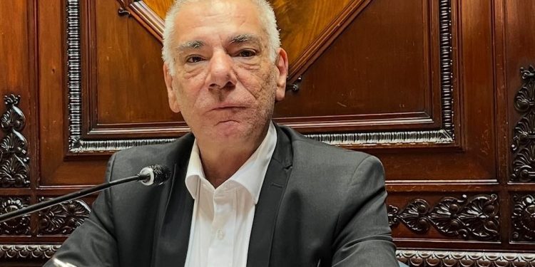 Antonini impulsó lucha frontal a los discursos de odio y pidió legislar al respecto