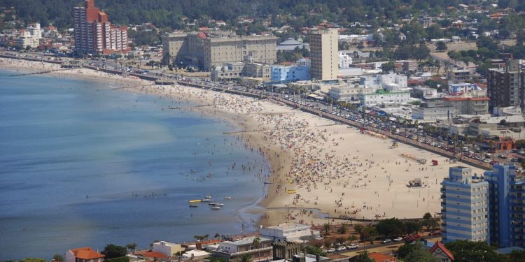 Piriápolis: convocan a concurso para crear la bandera de la ciudad