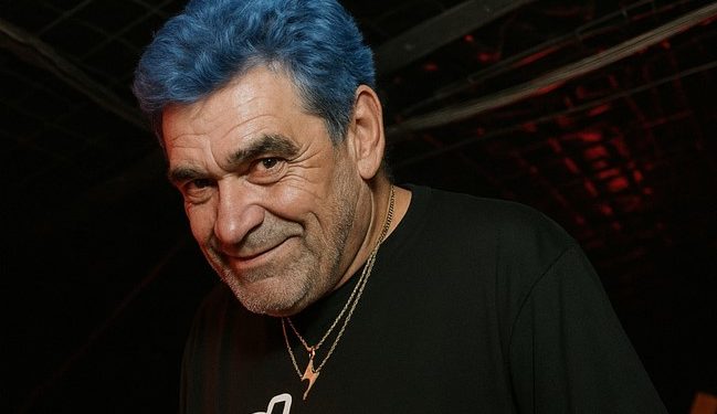 A 25 años de la muerte de Rodrigo: la IA lo imagina con 52 años llenando estadios y premiado en Grammy Latinos