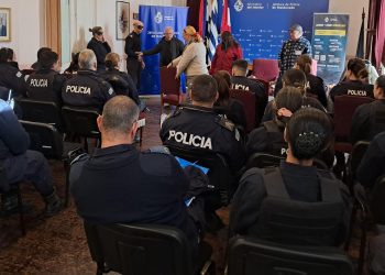 Policías del departamento recibieron capacitaciones sobre trato a ciegos, gestión de denuncias por estafa y actuación de la PCOP
