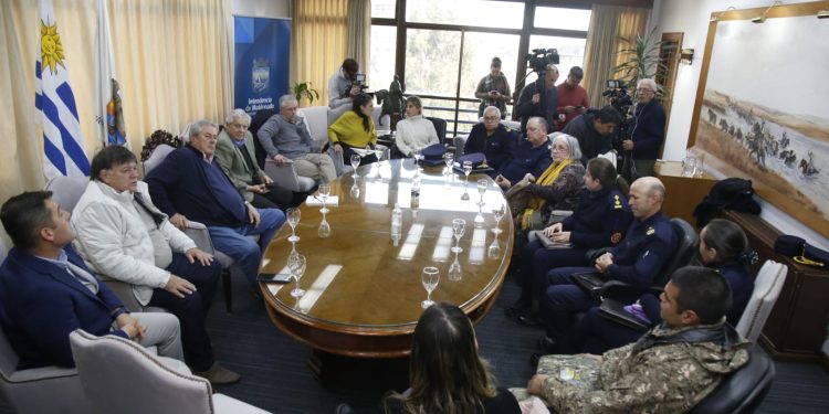 Reunión CECOED: Intendencia aclaró que se trabaja en forma coordinada desde que comenzaron las bajas temperaturas