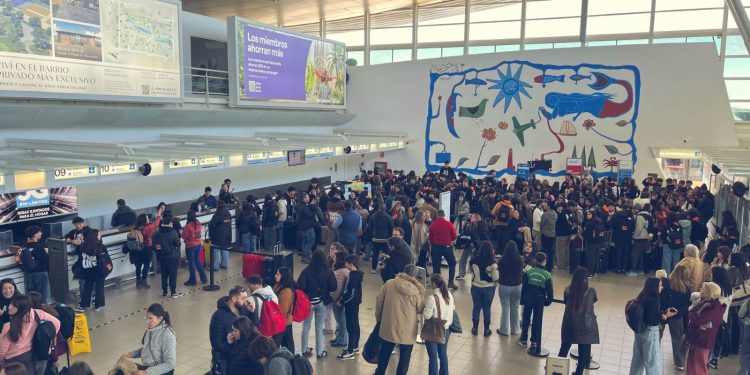 Creció el movimiento en el Aeropuerto de Punta del Este con vuelos estudiantiles y más frecuencias a Buenos Aires