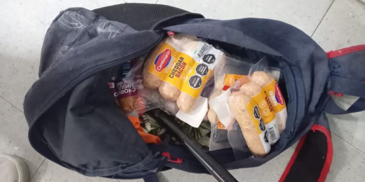 Robó seis paquetes de chorizos y fue enviado a prisión preventiva por múltiples hurtos en San Carlos