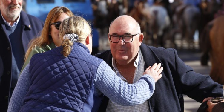 Abella y Tort encabezaron primer acto patrio como jerarcas