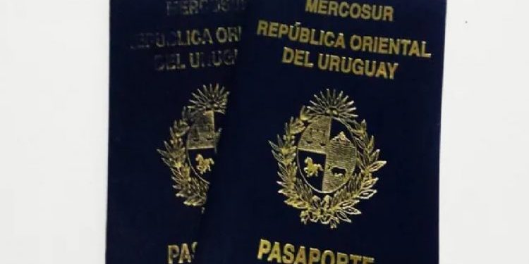 Cancillería señaló que ningún país rechaza nuevos pasaportes uruguayos