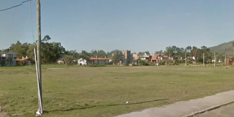 Naufragó en la junta venta de terrenos en «plaza de la madre»