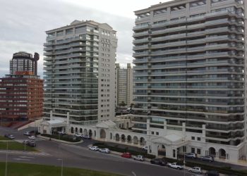 Prisión preventiva con vista al mar: así es el lujoso apartamento donde está recluida Daniela Cabral