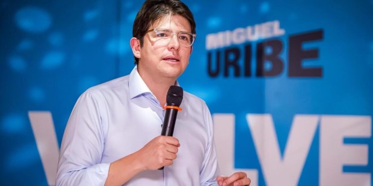 Murió el precandidato presidencial colombiano Miguel Uribe Turbay tras atentado en junio