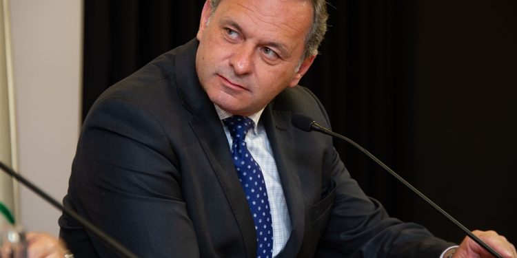 Directorio del Partido Nacional suspende de derechos partidarios a ex presidentes de la junta investigados