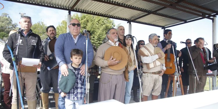 Intendente Abella fue parte de los festejos en Los Talas