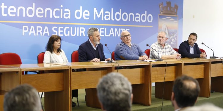 Abella al instalar las comisiones multipartidarias: «Maldonado da una señal al país»