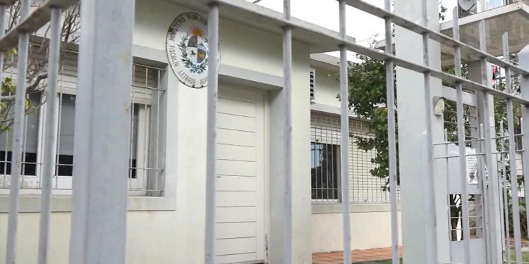 Infante ingresó al país y sin ser detenido se presentó en la sede judicial