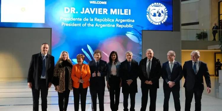 El FMI respaldó el plan Milei y buscan calmar los mercados