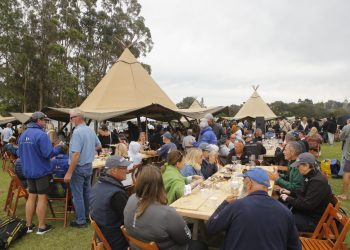 Celebración en el MACA para los tripulantes de la regata Clipper Race