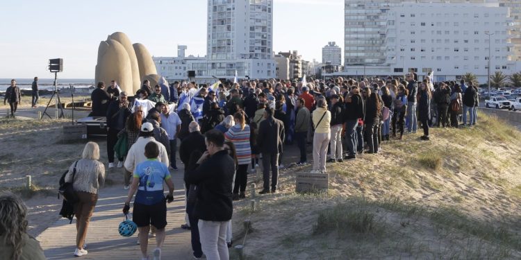 Comunidad judía de Punta del Este recordó a las víctimas del 7 de octubre y pidió por la paz