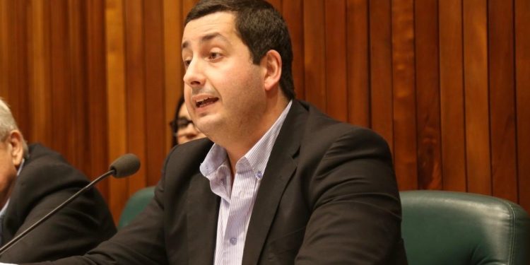 Diputado Diego Echeverría: “Este presupuesto deja gusto a poco y confirma el incumplimiento de la palabra empeñada”