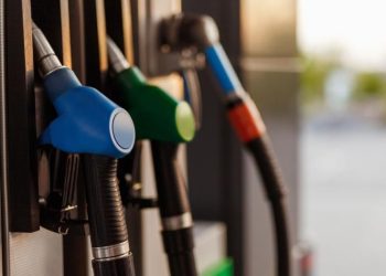 Investigan presunto fraude en estación de servicio: siete empleados detenidos declaran en Fiscalía